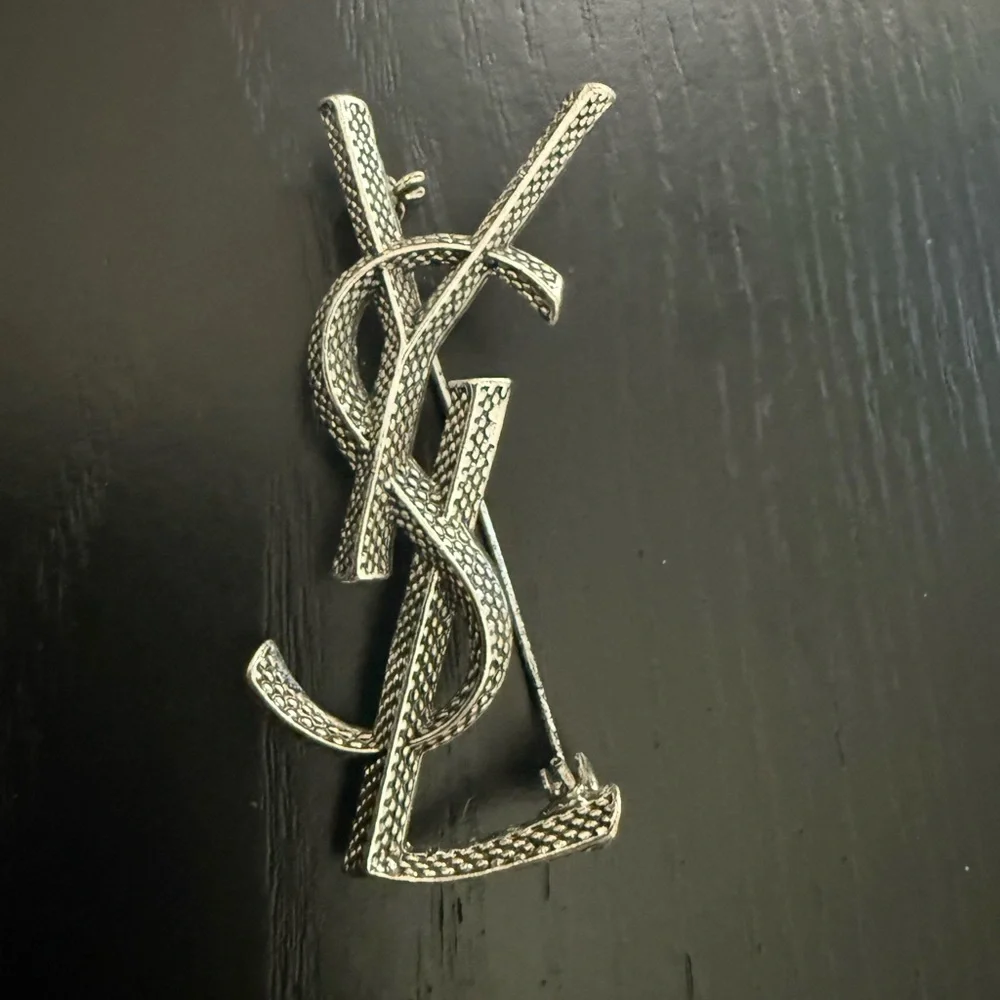 New Yves Saint Laurent silver Brooch no box - Picture 2 of 5